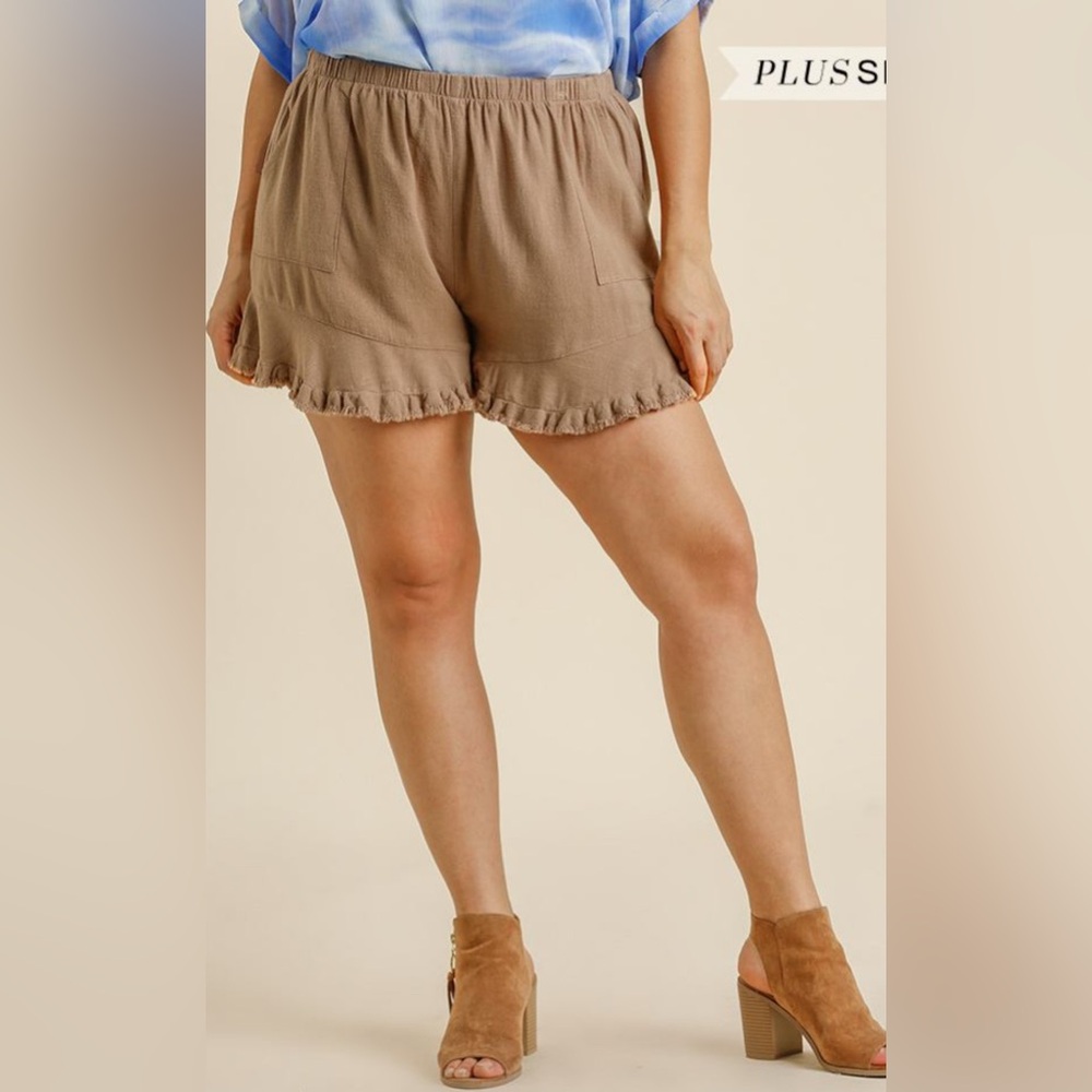 NWT BOUTIQUE_Linen blend elastic waist ruffle hem shorts with pockets women’s